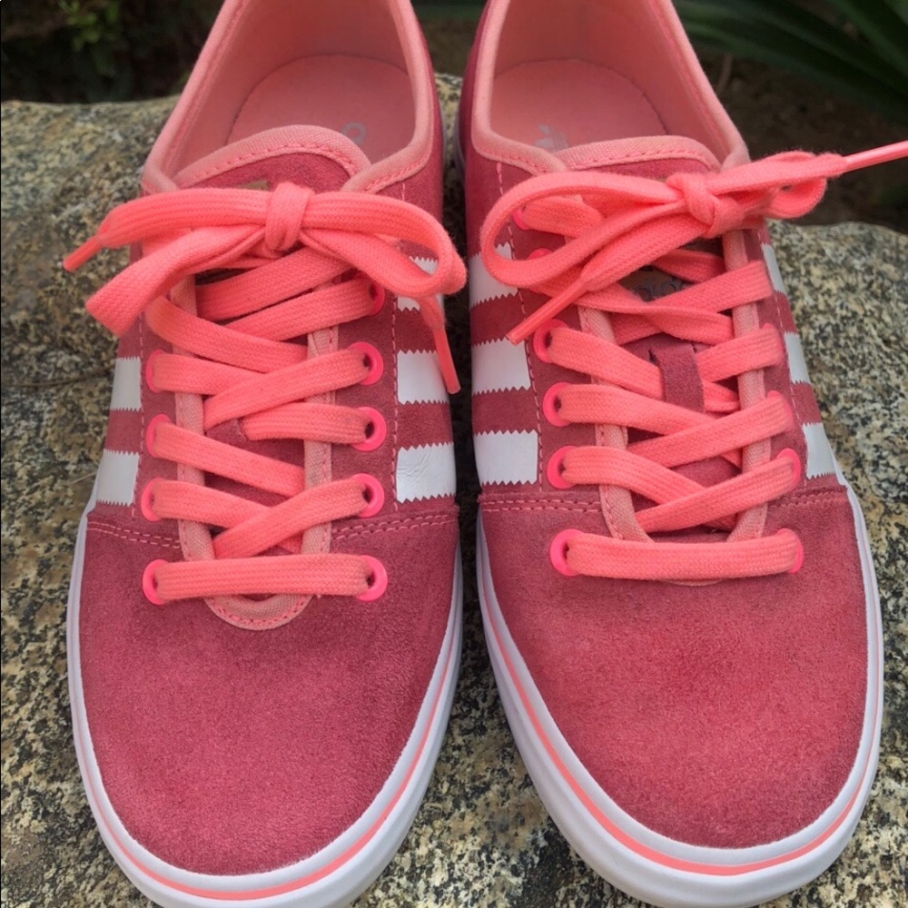 Adidas Adria low